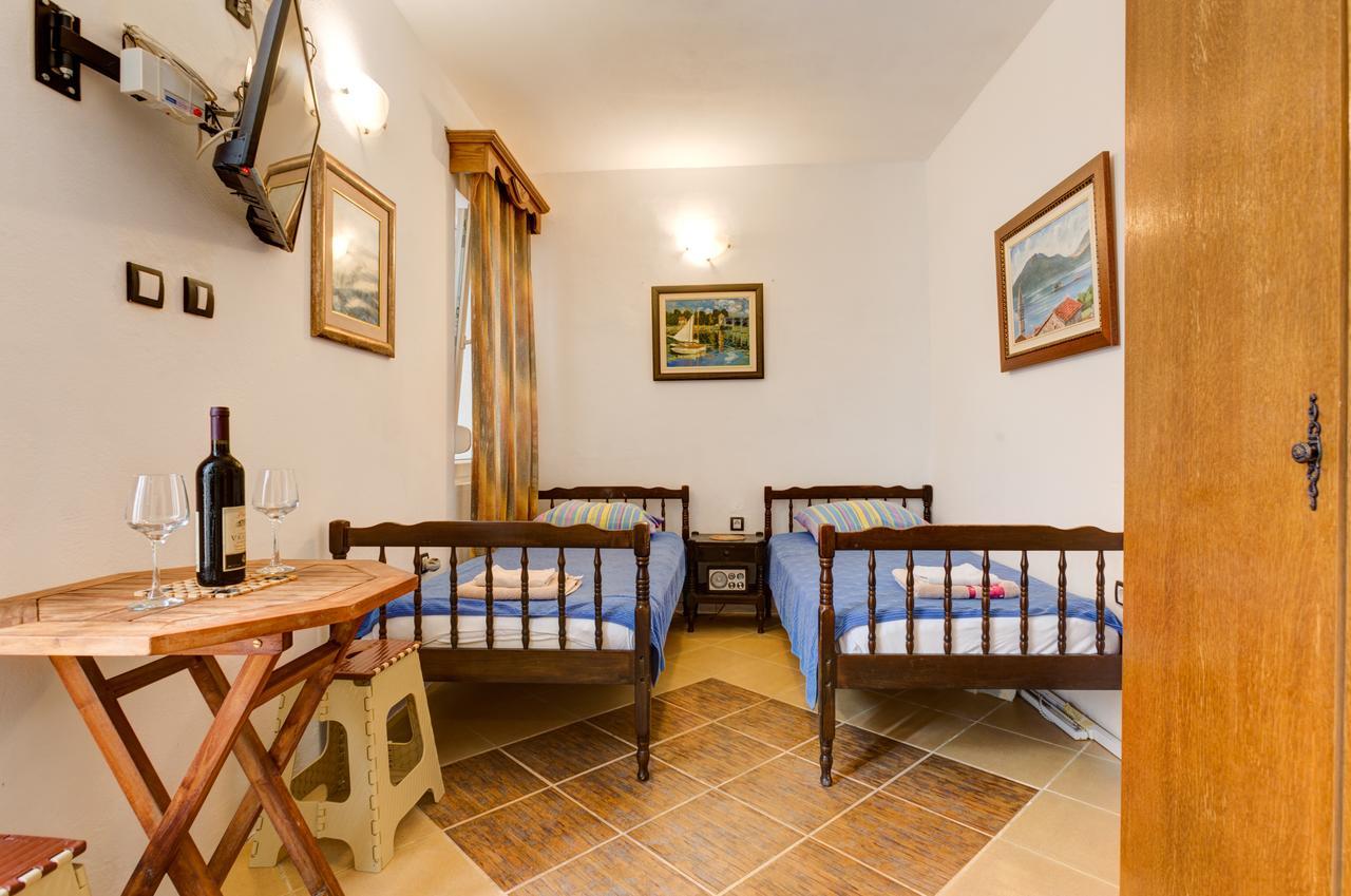 Sea Oasis Apartments - Milosevic Kotor Luaran gambar