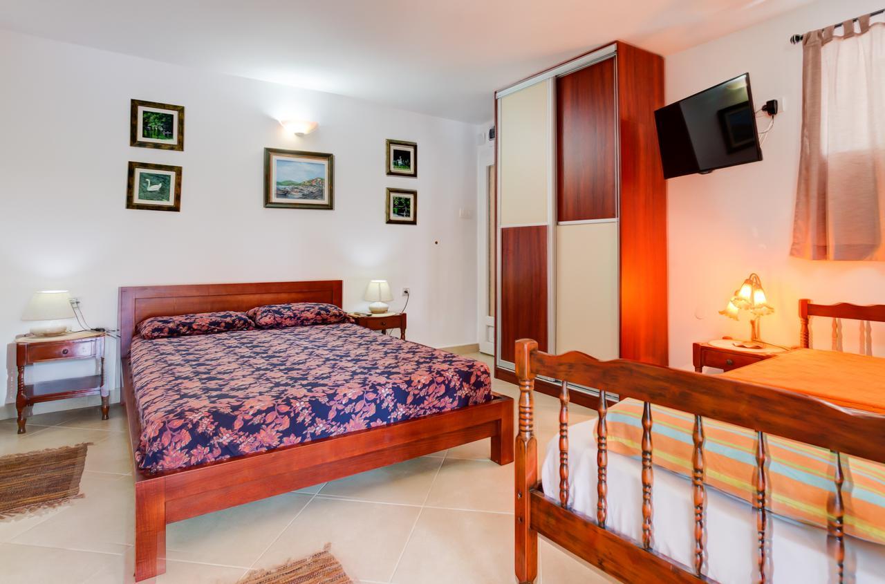 Sea Oasis Apartments - Milosevic Kotor Luaran gambar